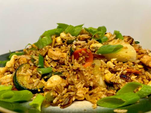 Zdjęcie Smażony Ryż, Smażony Ryż Z Ananasem I Orzechami Nerkowca